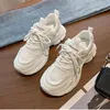 Casual Shoes 2024 Summer Women Chunky Sneakers White Thick Bottom Falts ökade runda tå sko trendig fritid sport kvinnlig vulkanisera