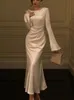 Herbst Elegant Solid Midi Kleid Frauen Flare Sleeve Slim Mermaid Spring Französisch Vintage Hochzeitsfeier Vestidos Robe Mujers 240411