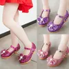 Children Shoes Girls High Heel Princess Dance Sandals for Girls Kids Shoes Glitter Soft Leather Fashion Party Dress Wedding 240411