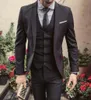 Black Slim Fit Men Sutis 2018 hackade Lapel Groom Tuxedos för bröllopsfest tre stycken Senaste designjacka pälsbyxor blazer9777110