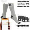 Herrstrumpor Mens och Womens Electric Socks 5000mAh Mobiltelefonkontroll Värme Utomhus Sport Vandring Cykling Skidåkning Vinter YQ240423