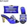 Sapatos de vestido Azul real e conjuntos de bolsas para mulheres africanas Party em correspondência de alta qualidade