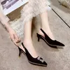 Kleding schoenen zachte lederen hakken vrouw puntige teen non-slip merk vrouwen pumps mode dames Rhinestone hoge schoenenjm87 H240423