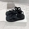 The Row Shoes Sandals Ladies Sapatos casuais Designer Moda Marca Couro de fundo grossa Fuckle de pé aberto