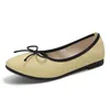 Scarpe casual Flat Female Princess Style Square Head Single Spring e Autunno Bottiera poco profonda