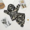 衣類セット幼児の少年服のカモフラージュキッズボーイズ秋の長袖フード付きスウェットシャツパンツ衣装