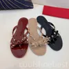 Flip Flops Summer Beach Shoes Rivets sandali a fiocchi Nuovo Fashio Europe States Designer Designer Scarpe da donna Sandali