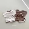 Roupas conjuntos de verão bebê bebê 2 peças/conjuntos de trajes de estreia fofa t-shirt impressa+criança curta nova roupa de esportes casuais Camiseta de moda de moda H240423