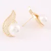 Orecchini Wenhq 2 colori Fashion scintillante Clip per perle zircone cubico sugli orecchini matrimoni da damigella d'onore senza polsini foracchi