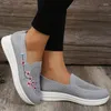 Casual Buty Kobiety Sneakery modne spacery w damskich mokasynach platforma mokasyna poślizgnięcia się na mejr kobiecie plus size