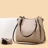 Crossbody Womens Bag 2024 Wassereimer vielseitiger Stil breiter Schultergurt Trendige Handtasche