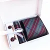 Bow Blecken 6pcs Set Geschenkbox für Männer Business Suit Accessoires Klassische Plaid Polyester Krawatte Pocket Square Clip Manschettenknöpfe Taschentuch Taschentuch