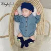 Tek parçalar 2022 Bebek Giyim İlkbahar ve Sonbahar Bebek Kot Pul Tulum Uzun Kollu Pamuklu Erkek Erkek Bebek Kız Unisex Rompers