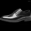 Dress Shoes Men's Leather Comfortabele slijtvaste niet-slip Casual Business Formal Wear Model Spring en herfst Main Push