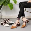 Chaussures habillées 2024 Designer talons épais pour femmes mode décontractée été coréen romain pointuy un mot boucle sandales dames