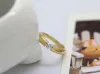 Bandes avec des références Fine Golden Tibetan Silver Ring Engagement Band de mariage Simple Round Clear CZ Zircon Anneaux pour femmes hommes R16