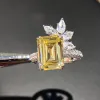 バンドHuitan New Arrival Luxury Women Cubic Zirconia Rings Bling Geometric Square Yellow CZ Ring Wedding Party美学レディジュエリー