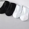 Chaussettes masculines pour hommes et chaussettes courtes pour femmes ensemble noir blanc mignon mignon de printemps d'été et femmes fichiers robustes sportifs en gros 5 paires yq240423