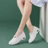 Chaussures décontractées Locs pour femmes coussins à air coussin doux et confortable semelle blanche plate pour les femmes