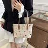 Umhängetaschen Frauen Stroh gewebter Einkaufstasche Mode Handtasche große Kapazität Handwebiert für Reisekreuzkörper