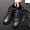 Mens Business Leather Shoes Soft Moccasin Удобные повседневные для мужчин Осень Solid Black White Sneakers 240420