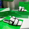 Fashion Summer Femmes Man Patch Plats plateaux Mules Luxury Designer Girl Girl Home Sandal Sexy Sliders 2024 Casual Chores Loafer Green Sandale Slide Woman Gift Taille 35-40