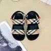 Kinder Sandalen hochwertige Mädchen -Pantoffeln mehrfarbige Streifen Kinder Freizeitschuhe Kinder Designer Schuhe