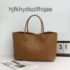 Woven Shopping Bag Cabat Totes Classic New Lady Double Sided Venets Tote Womens Leather One Shoulder Handbag Large Bottegs Capacity 2024 Basket Bags XMFN