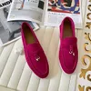 Loro Piano LP Suede Flat Shoes Woman Slip On Women Loafers Metal Lock Dekorera rundtå Flat Mules Casual Shoe Summer Ladies