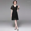 Sukienki imprezowe Zxryxgs Elegancki temperament Summer Damskie Czarna Koronkowa Talia V-Neck była cienką sukienką modową