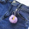 Nyckelringar som säljer nyckelkedja Candy Color Dog Ring med mode pom päls gåva till GirFriend KC004