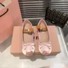 Diseñador Mius Pink Ballet Zapatos Arco para mujer Flat Flat Single Zapatos 24 Autumn Outumn New Mary Jane Zapatos planos