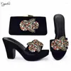 Sukienka Buty Platforma Biała kobieta i torba do dopasowania African Ladies Letnie kapcie z torebką Set Pumps Clutch Pantoufle Femme 938-49