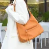 Koreaanse stijl dames handtassen vrouwelijke designer merk schoudertassen voor reizen buiten vrouwelijke bolsas lederen grote messenger tas 240419