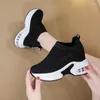 Chaussures décontractées Net Women's Breathable Sneakers Plateforme confortable Femmes Vulcanisés Cenaires légers Slipt on Zapatillas