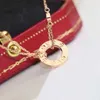 Collier de luxe Store en ligne Collier Love Collier plaqué avec une chaîne de collier de crêpes à l'or rose 18 carats avec cadeau en acier cadeau
