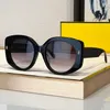 Sonnenbrille für Männer Frauen Designer 040 VI Sommer Fashion Stylish High Street Traveller Style Anti-Ultraviolette Retro-Platte Oval Full-Frame-Brille Zufällige Box