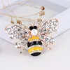 Broches Fancy Gold Color prachtige Clear Crystals and Pearl Lovely Bee Broch Atorable Insect Pins for Women Men Men Sieraden Broach