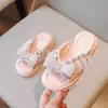 Slipper Summer Kids Slippers for Fashion Fashion Wrinestone Bow Beach Shoes Soft Sole -Slip Crystal Princess Shoes Casual Sandals Y240423