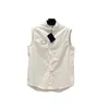 Kvinnors blusar Skjortor Designer Trendy 2024 Summer Popular Loose Sleeveless White Shirt Womens Asymmetric Shirt 3E46