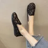 Casual Shoes 2024 Kvinnliga ihåliga spetsar Flat Women Summer Slip On Loafers Breattable Ladies Fashion Black Sneakers