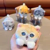 かわいい斑点のある猫をしゃがむ小さなペンダントのぬいぐるみおもちゃ人形スクラッチマシンブックバッグペンダントキーチェーン