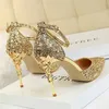 Vestido sapatos de verão Novo mulheres 7,5 cm de 9,5 cm de altura sandálias bling lady wedding pilotes de ouro baixo areias prateadas lantejas brilhantes h240423