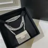 Colliers Vintage Hot Brand Colliers de diamant complet Bijoux de luxe pour femmes Designer Pendant Fine Lady Party Small Bag Type Chain Collier