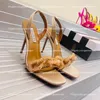 Lüks Yaz Markası Aquazzura Sandalet Tasarımcıları Terlik Kadın Ayakkabı Şeffaf Çiçek Kristal Rhinestone Stiletto Topuk Fabrika Ayakkabı Pvc Yüksek Topuklu Sandal