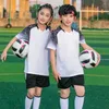 Fans toppar tees childrens tonåringar fotboll tröja set 24/25 kort hylsa anpassade fotboll uniform kläder för män vuxna diy trycknamn nummer y240423