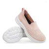 Chaussures décontractées Sports plats pour femmes confortables surface de maillage molle douce respirant 2024 marche