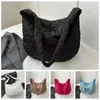 Bolsas de ombro coreano inspace algodão bolsa de algodão nuvem bubbleunderarm handbag de grande capacidade crossbody sólida