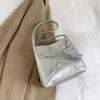 Bolsos de hombro plateado boque pequeño PU cuero para mujeres 2024 tendencia de verano diseñador bolsos de moda y carteras bolsas de axila