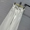Kadınlar Kot Designer 2024 İlkbahar/Yaz Yeni Moda ve Zarif Gençlik Tarzı Elastik Buket Yüksek Bel Beyaz Kotları 7bnt